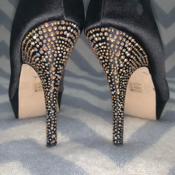 Steve Madden Black satin platform heels - Picture 8 of 8